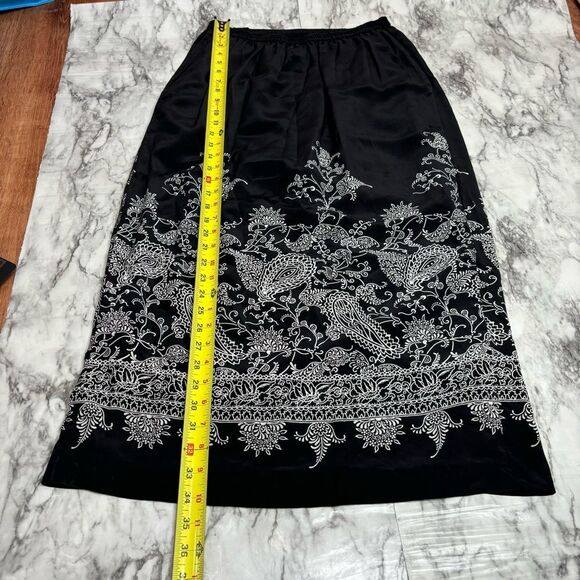 DIANE von FURSTENBERG 100% Silk black white paisley print skirt size medium midi - Picture 7 of 8